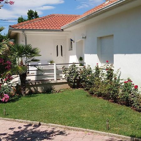 Apartments Tulipan - With Free Private Parking Garage Mostar Esterno foto
