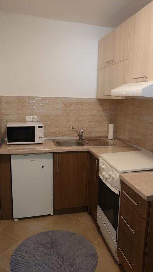 Apartments Tulipan - With Free Private Parking Garage Mostar Esterno foto