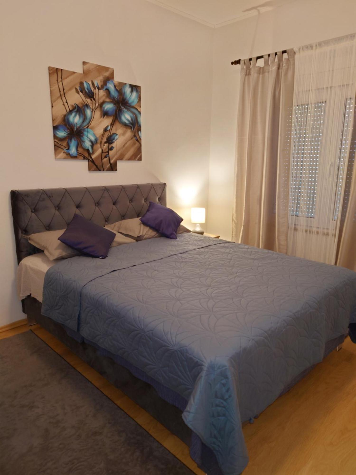 Apartments Tulipan - With Free Private Parking Garage Mostar Esterno foto