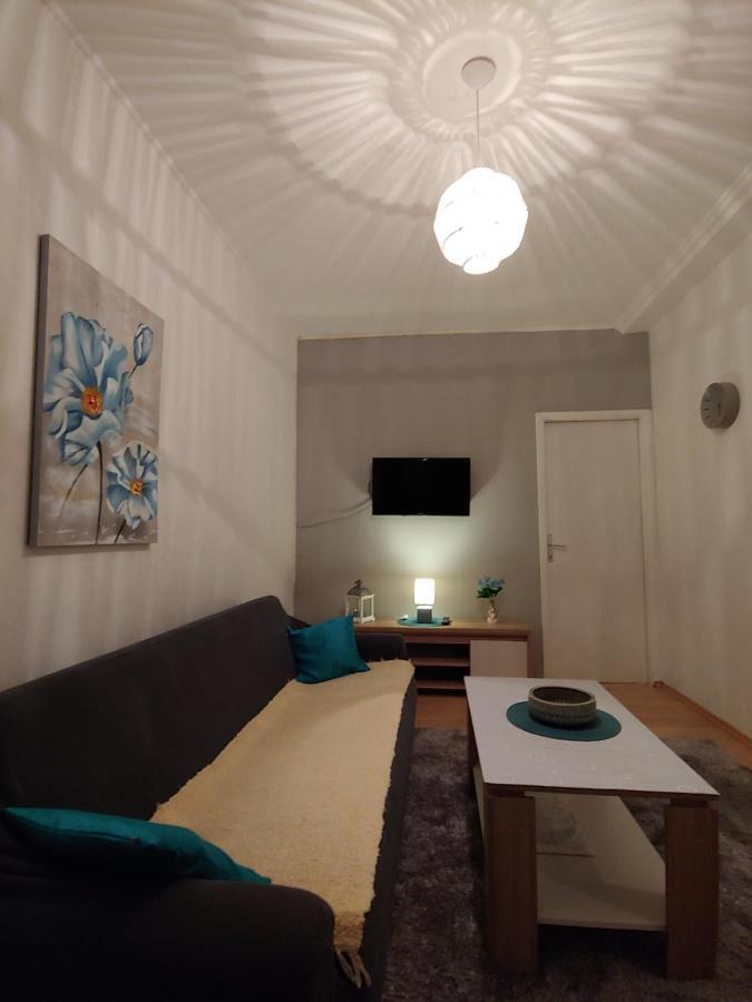 Apartments Tulipan - With Free Private Parking Garage Mostar Esterno foto